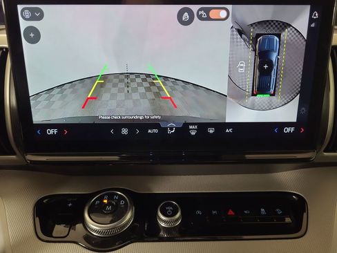 Used 2025 Ford Expedition Max Active image 9