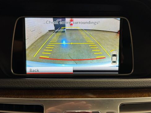 Used 2014 Mercedes-Benz E 350 4MATIC Sedan image 33