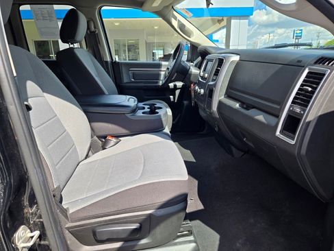 Used 2024 RAM 1500 Classic SLT AWD/4WD image 7