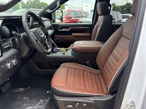 New 2026 GMC Sierra 3500 Denali Ultimate AWD/4WD image 18