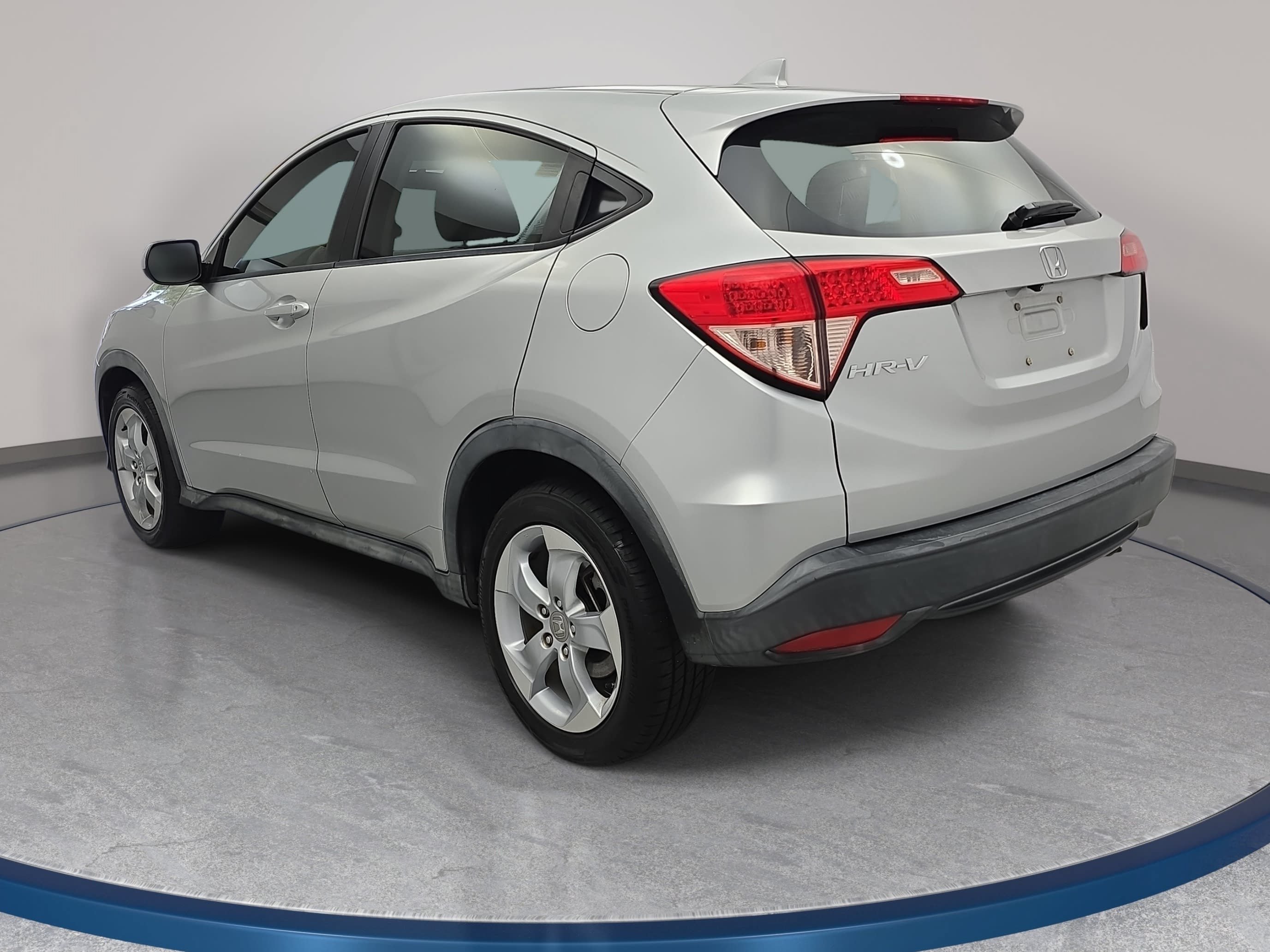 Used 2016 Honda HR-V LX image 7