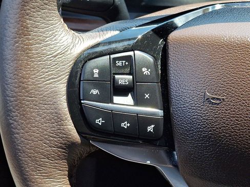 Certified 2023 Ford Explorer King Ranch AWD/4WD image 23