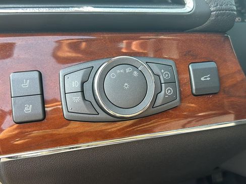 Used 2013 Lincoln MKX AWD image 20