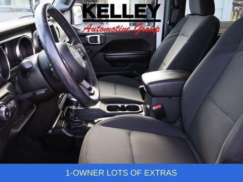Used 2021 Jeep Wrangler Sport AWD/4WD image 23