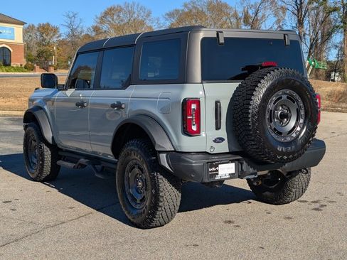 Used 2024 Ford Bronco Badlands image 11