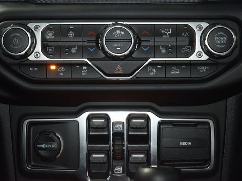 Used 2023 Jeep Wrangler Rubicon 392 w/ Trailer Tow Package image 32