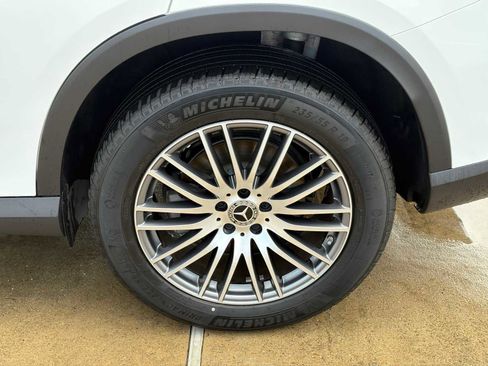 Used 2026 Mercedes-Benz GLC 300 image 9