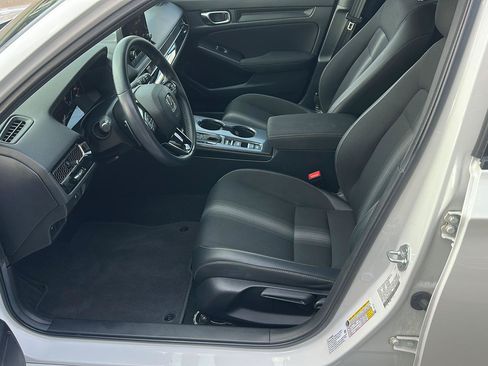 Used 2025 Honda Civic Sport image 16