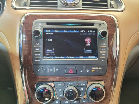 Used 2017 Buick Enclave Premium image 25