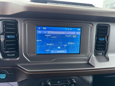 Used 2023 Ford Bronco Outer Banks w/ Sasquatch Package image 6