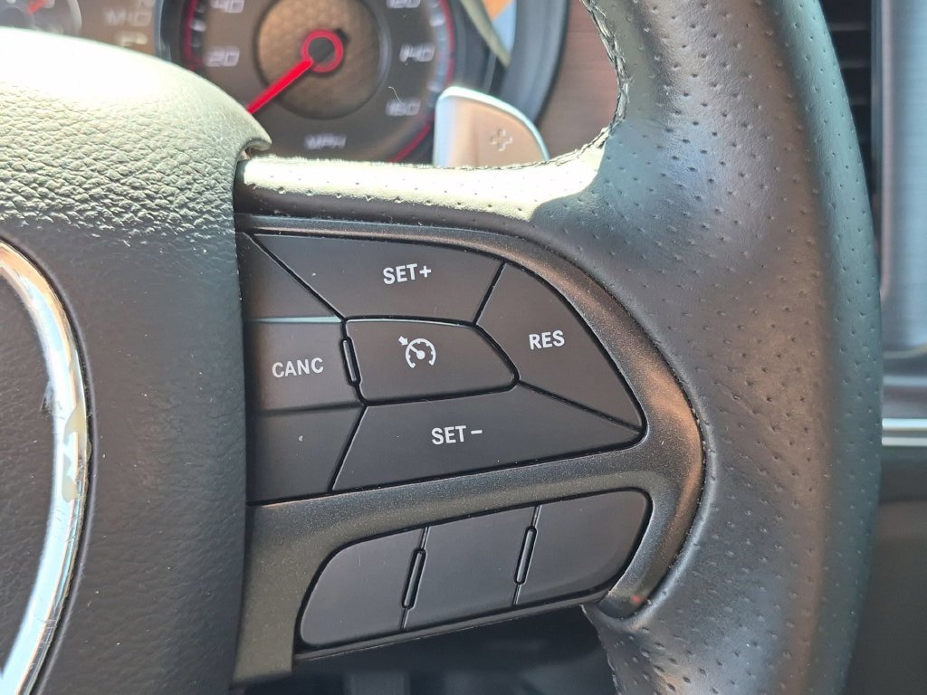 Used 2017 Dodge Charger R/T w/ Driver Confidence Group RWD image 15