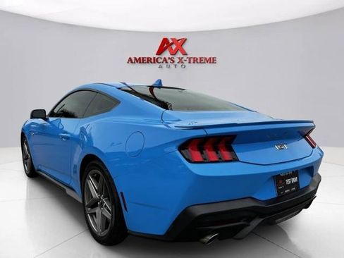 Used 2025 Ford Mustang GT RWD image 4