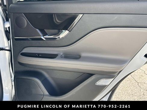 New 2026 Lincoln Corsair Premiere image 16