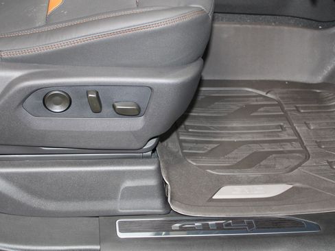 New 2026 GMC Sierra 1500 AT4 w/ AT4 Premium Package image 21