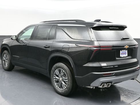 New 2026 Chevrolet Traverse LT w/ Driver Confidence Package AWD/4WD image 5