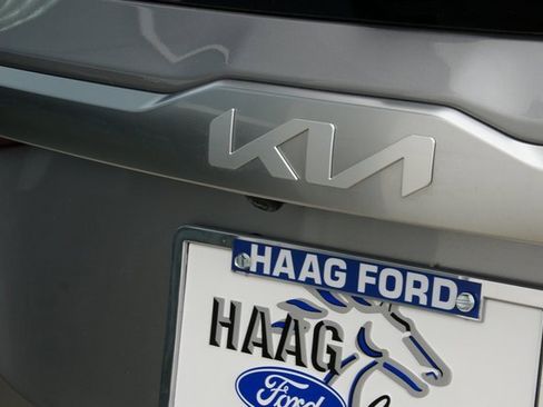 Used 2023 Kia Seltos SX w/ SX Sunroof Package image 9