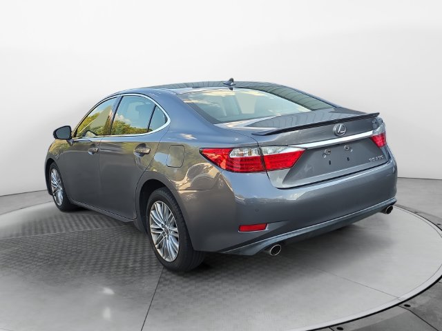 Used 2014 Lexus ES 350 w/ Luxury Package FWD image 3