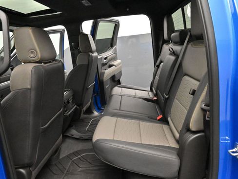 Used 2025 Chevrolet Silverado 1500 ZR2 w/ Technology Package image 29