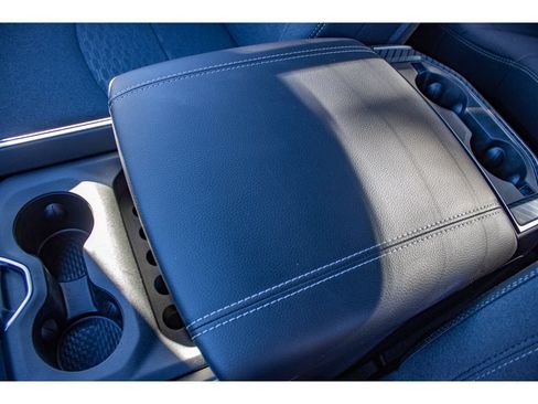 Certified 2025 RAM 2500 Big Horn AWD/4WD image 32