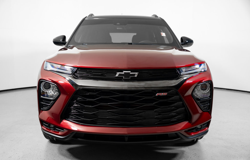 Used 2023 Chevrolet TrailBlazer RS w/ Sun and Liftgate Package FWD image 18