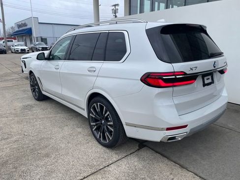 New 2026 BMW X7 xDrive40i image 3