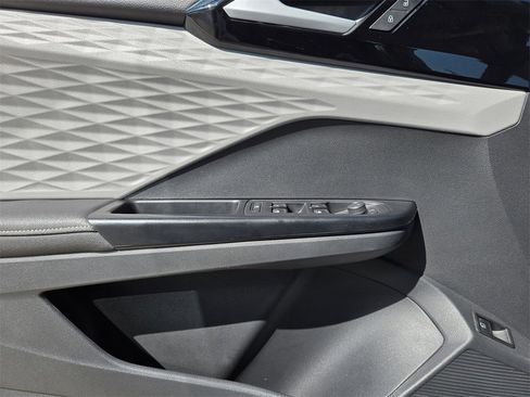 Used 2024 Volkswagen Taos S image 25