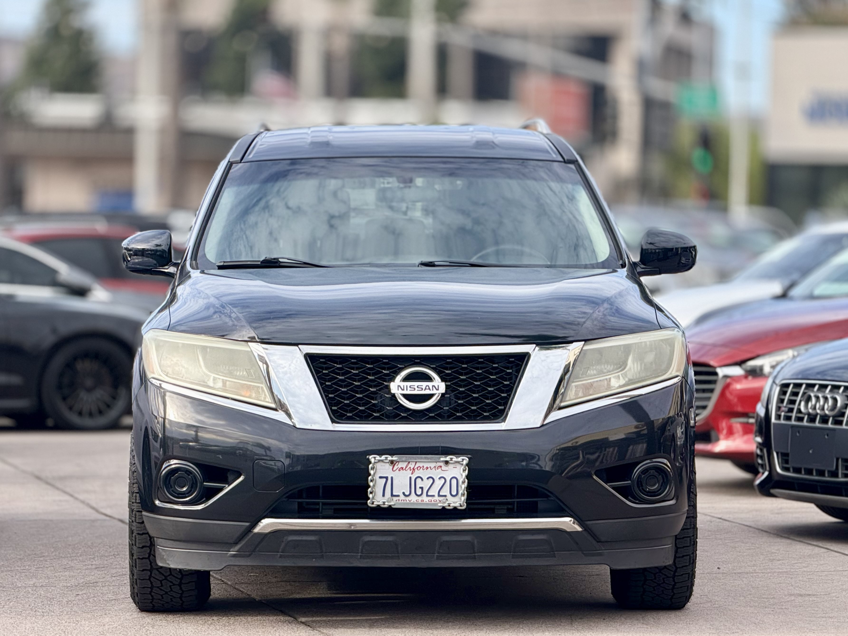 Used 2015 Nissan Pathfinder S FWD image 2
