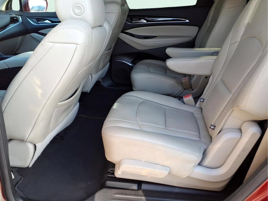 Used 2019 Buick Enclave Essence FWD image 16