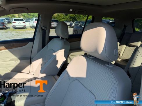 Used 2024 Volkswagen Atlas SE FWD image 12