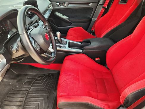 Used 2023 Honda Civic Type R image 9