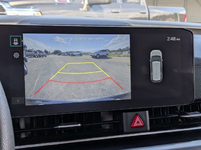 Used 2025 Kia Carnival LX FWD image 22