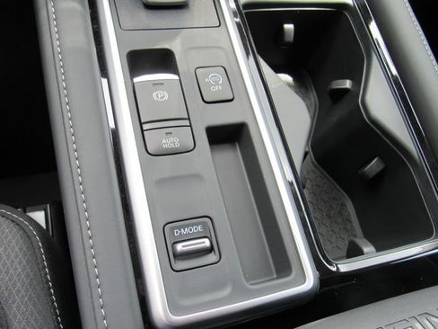 New 2026 Nissan Pathfinder SV FWD image 25