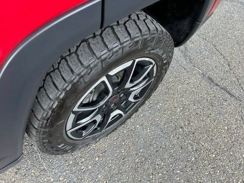 Used 2025 Jeep Compass Trailhawk AWD/4WD image 18