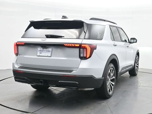 New 2026 Ford Explorer ST-Line image 8