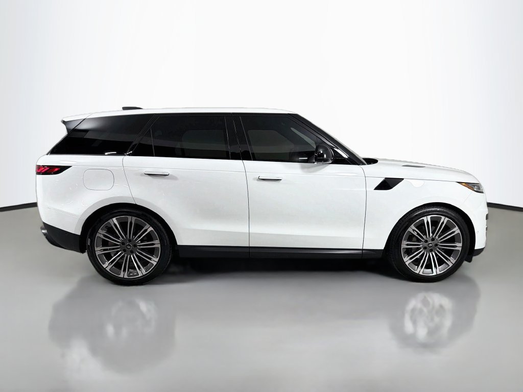 Certified 2025 Land Rover Range Rover Sport SE AWD/4WD image 4
