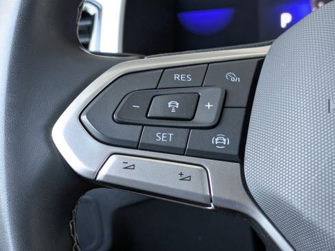 Used 2022 Volkswagen Atlas SE FWD image 28
