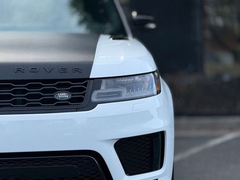 Used 2022 Land Rover Range Rover Sport HST image 5