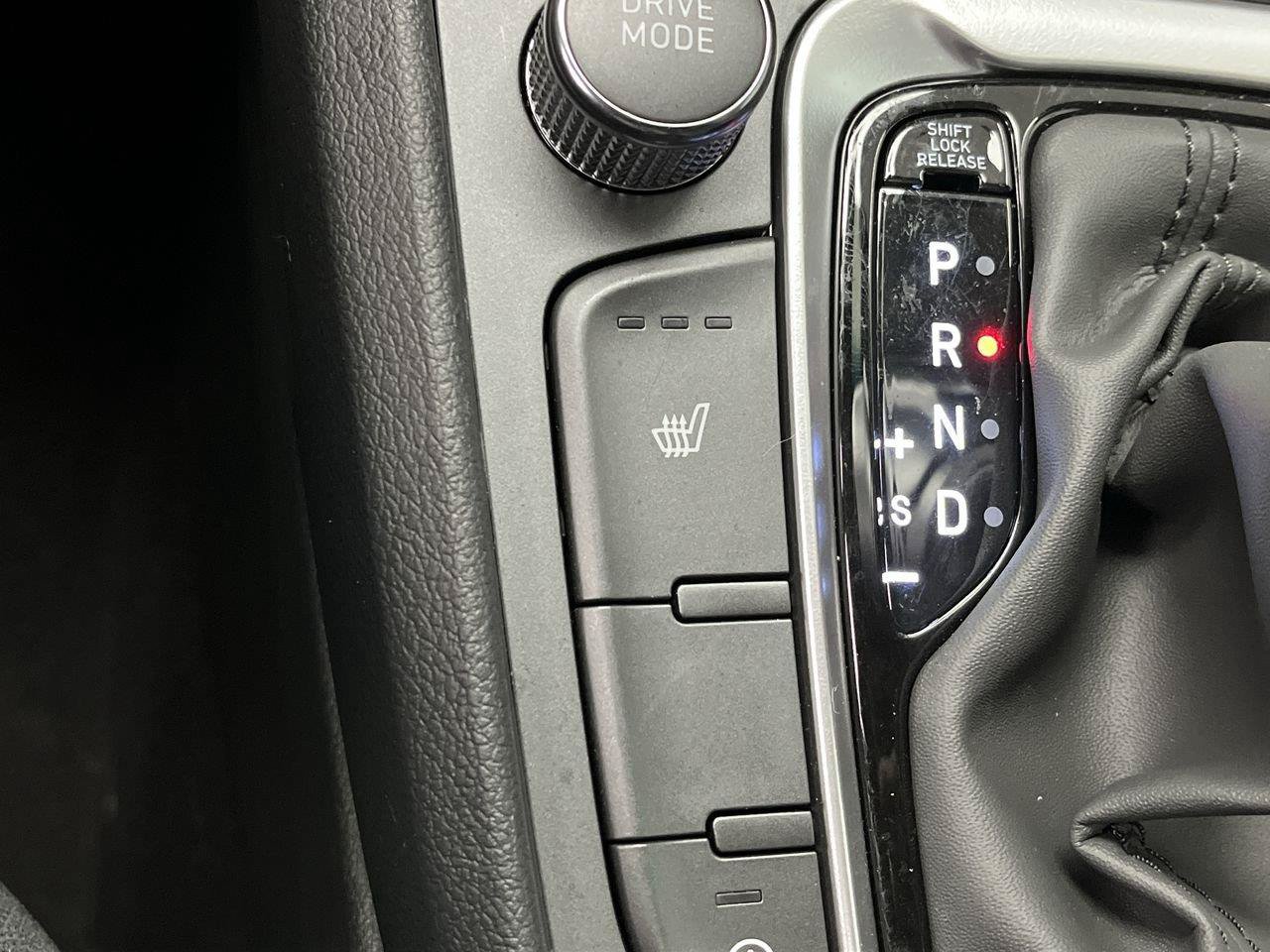 Used 2023 Hyundai Kona Limited AWD/4WD image 24