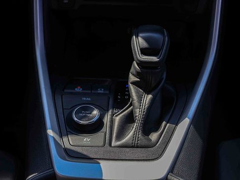 Used 2024 Toyota RAV4 LE image 15