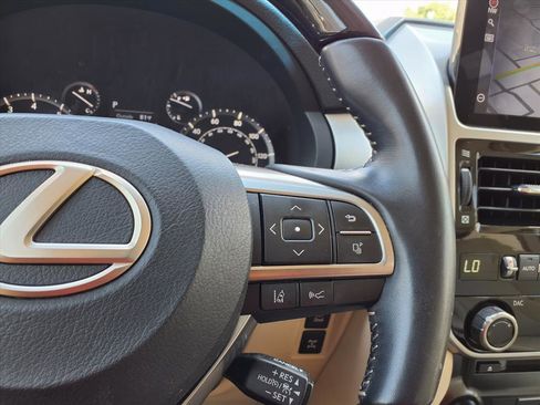 Used 2023 Lexus GX 460 Premium w/ Accessory Package AWD/4WD image 17