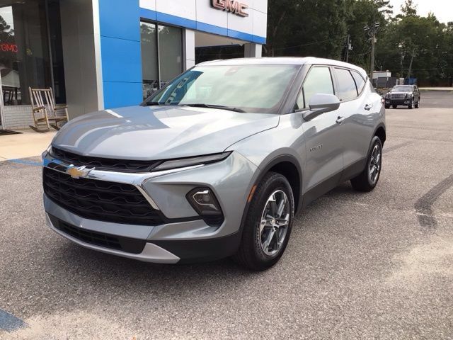 Used 2025 Chevrolet Blazer LT w/ Driver Confidence Package FWD image 1