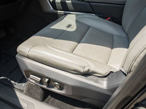 Used 2023 Toyota Tundra Limited w/ Power Package AWD/4WD image 39