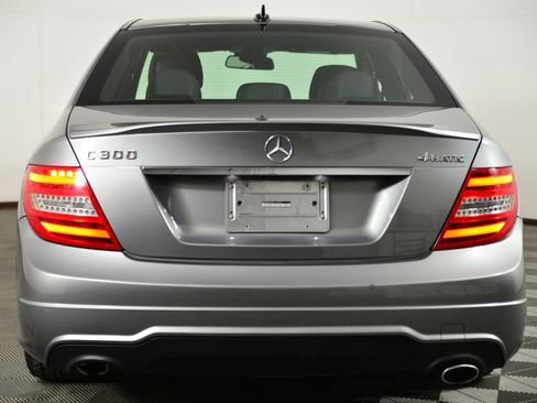 Used 2013 Mercedes-Benz C 300 Sport image 8