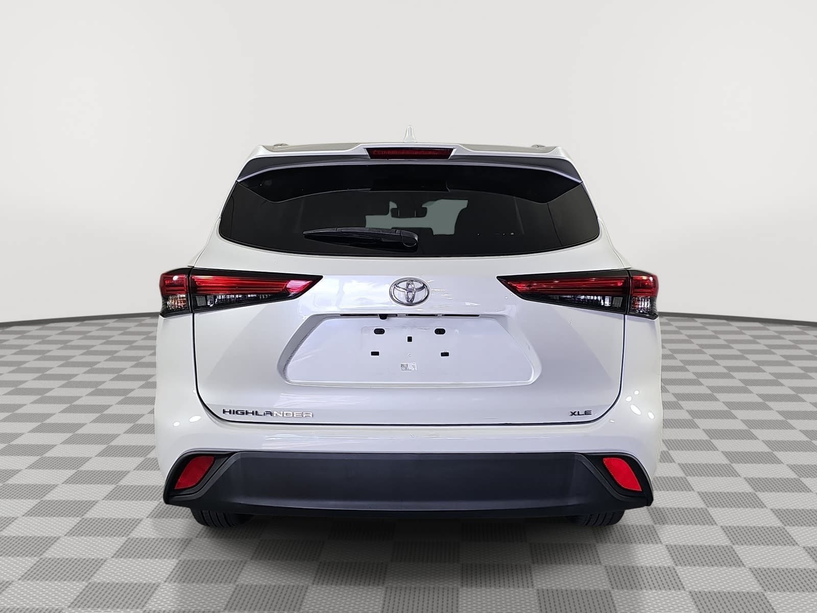 Used 2022 Toyota Highlander XLE FWD image 7