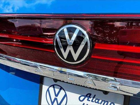New 2026 Volkswagen Atlas SE image 15