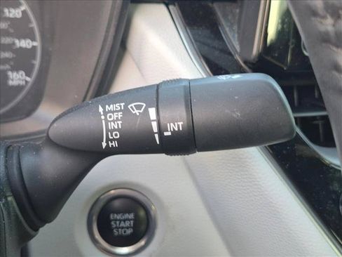 Used 2024 Toyota Corolla SE FWD image 7