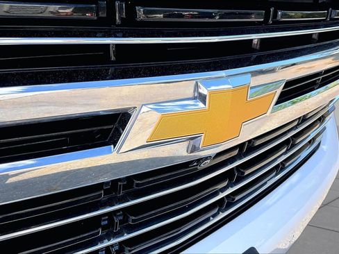 Used 2024 Chevrolet Tahoe LT w/ LT Signature Plus Package AWD/4WD image 28