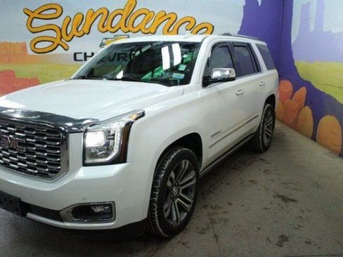 Used 2018 GMC Yukon Denali image 8