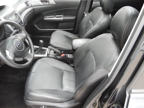 Used 2011 Subaru Forester 2.5X Premium w/ All-Weather Pkg image 26