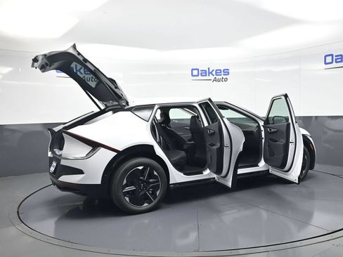 New 2026 Kia EV6 Wind AWD/4WD image 54